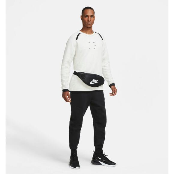 NIKE NWT Belt Bag Waistpack 3 Liter – Black & White Logo NEW - Picture 4 of 11